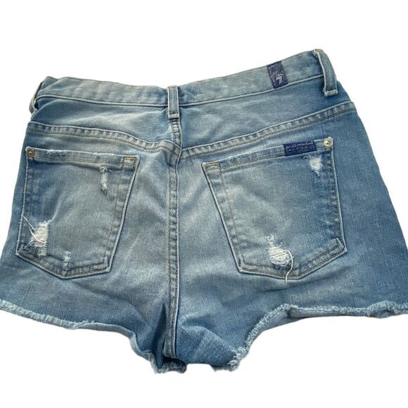 7 For All Mankind Wm’s Sz 27 Medium Blue Wash Distressed Raw Hem Denim Shorts - Picture 2 of 4